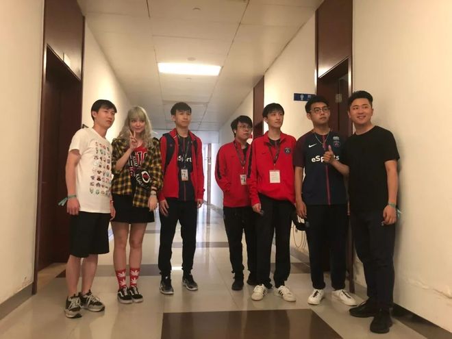给队友控图